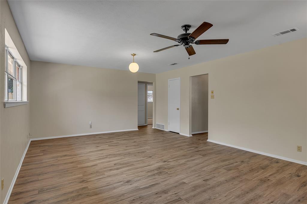 Bell Manor - Residential