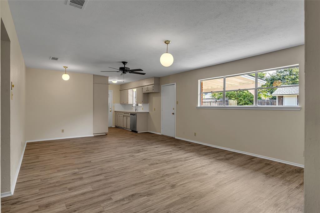 Bell Manor - Residential