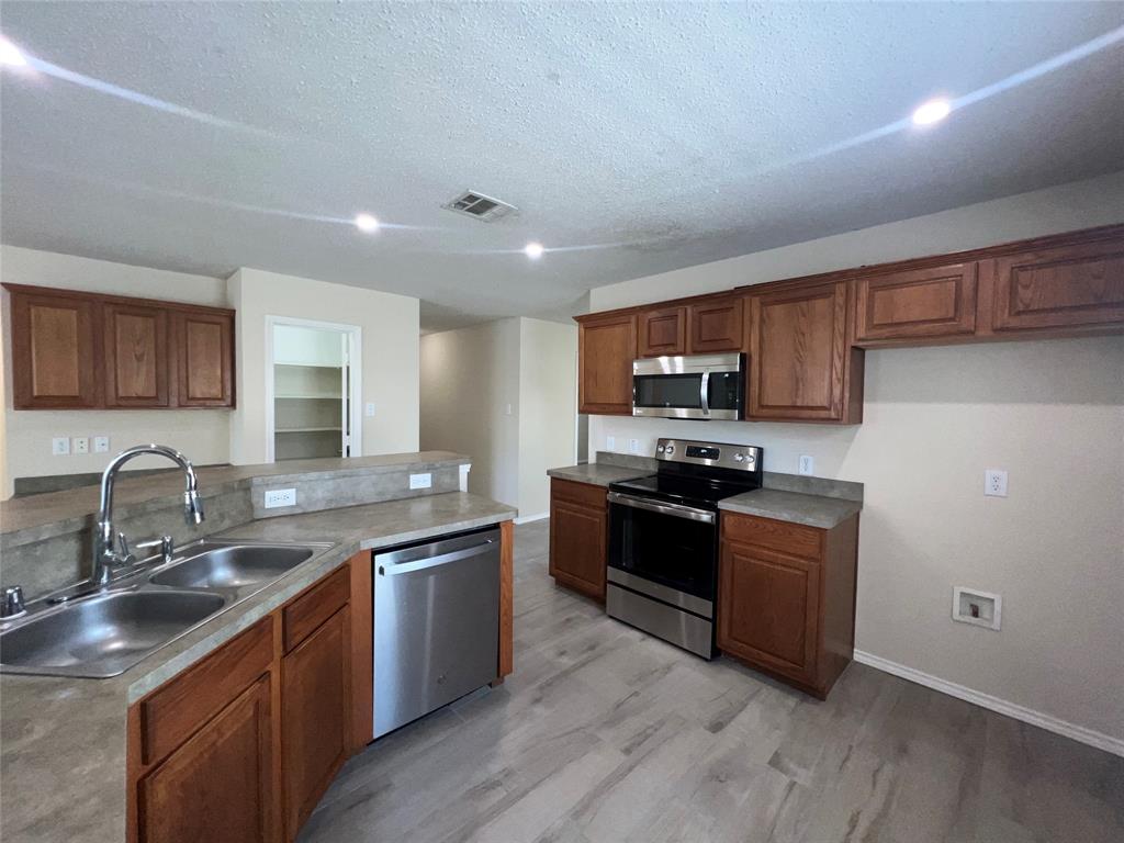 Eagles Nest At Westridge Ph 4 - Residential Lease