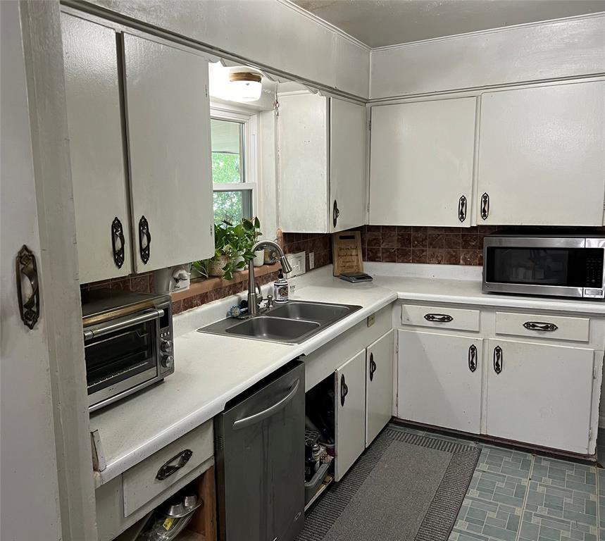 1224 Bellaire Drive