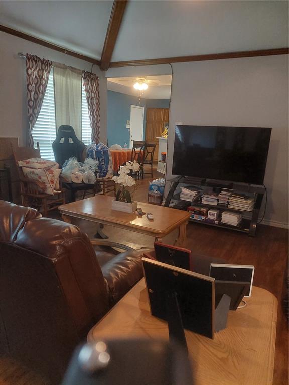 1613 Crescent Lane