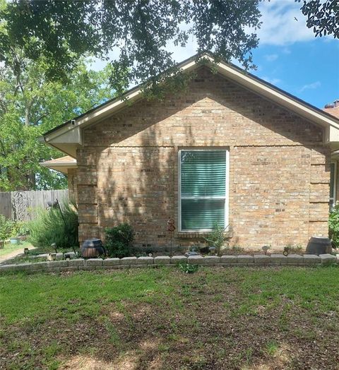 Photo of 1613 Crescent Lane, Duncanville, TX 75137 (MLS # 21296086)