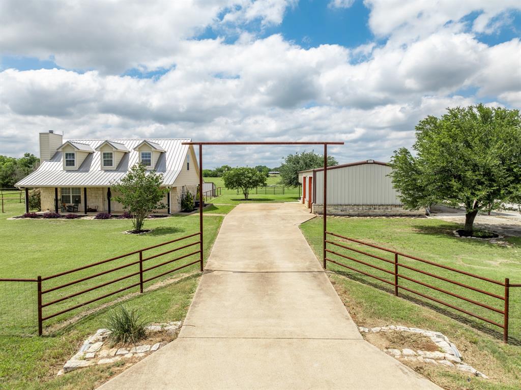560 Meadow Lane