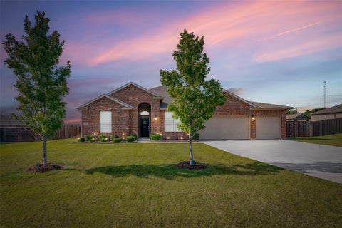 Photo of 304 Amber Lane, Nevada, TX 75173 (MLS # 21295760)