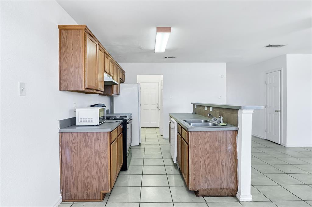 Las Brisas Sub - Residential Income