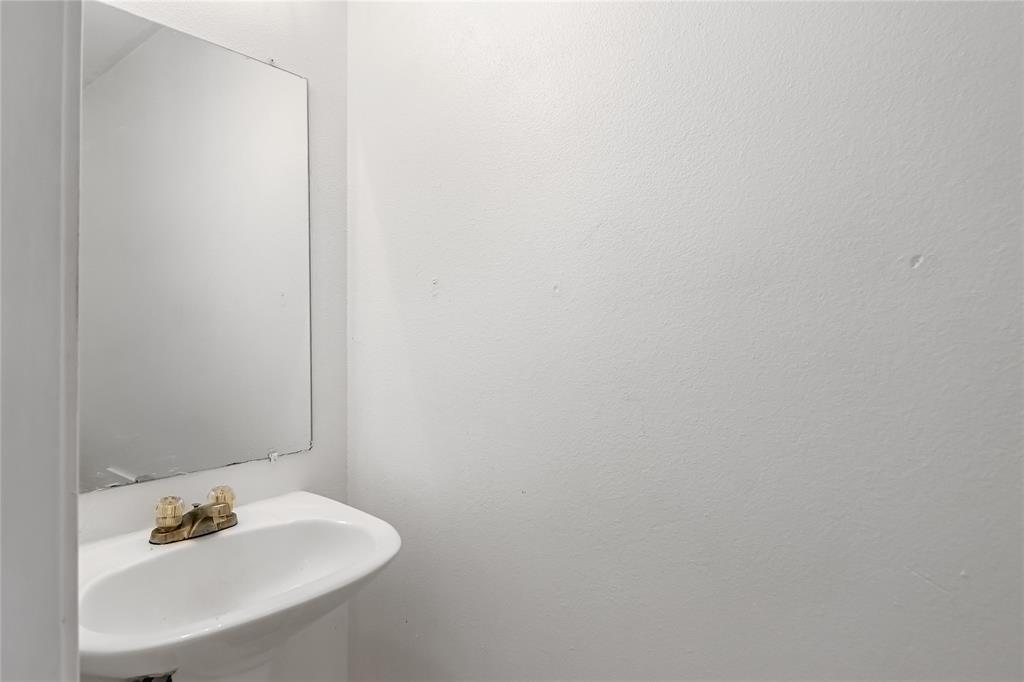 Las Brisas Sub - Residential Income