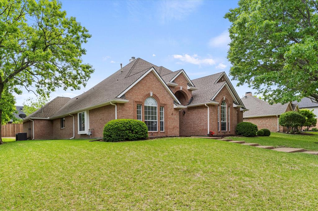 3134 Oak Drive