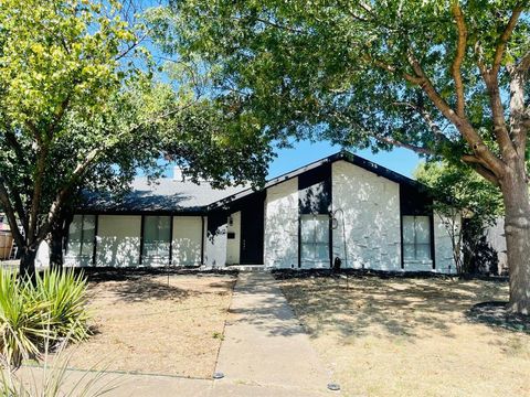 2605 Twinpost Court Irving TX 75062