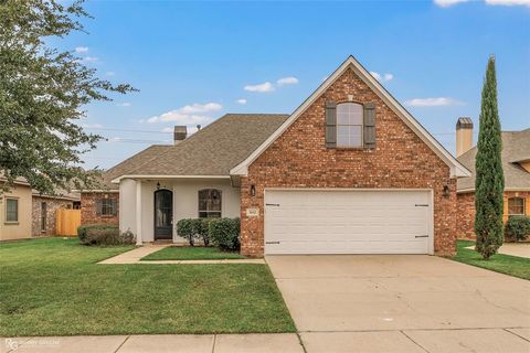 Photo of 842 Entrada Street, Bossier City, LA 71111 (MLS # 21126072)