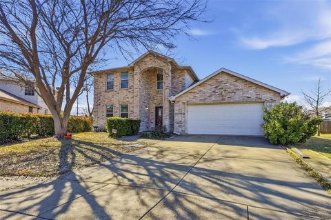 2215 Coyote Trail Grand Prairie TX 75052
