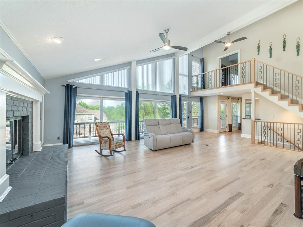 4054 N Country Club