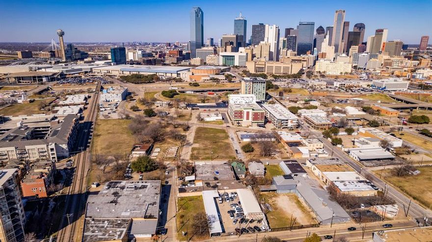 ***** LOCATION, LOCATION, LOCATION **** WOW WHAT AN AMAZING PROPERTY. This huge commercial treasure is over 37,800 SQFT lot size & faces 3 main streets with great frontages on all 3 streets. 1209 BELLEVIEW ST. 1306 WALL ST and 1204 POWHATTAN ST. Close to 3 Highways, 30, 35 E ,45 & Kay Baily Hutchison Convention Center. With in walking distance to Cedar Dart Station, Jack Evens Police Station & convention center. This building is so big that 3 separate business can run in this property. It is 2 stories & have a living quarter on the first floor with many offices on both floors and buyer can demolish all buildings & build multi-level high rise.                                                                                                                                                          *                             THIS PROPERTY IS ALSO FOR RENT @ $7- SQFT, 26000 SQFT UNDER ROOF                                                                                                                                                                                                                                       *                                                                      **** Opportunities Are Endless *****  

                                                          *********   SELLER FINANCING AVAILABLE ********