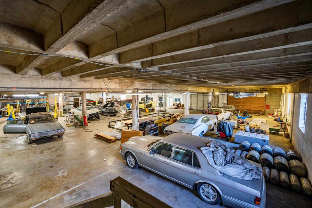 Walnut Grove - Commercial Sale