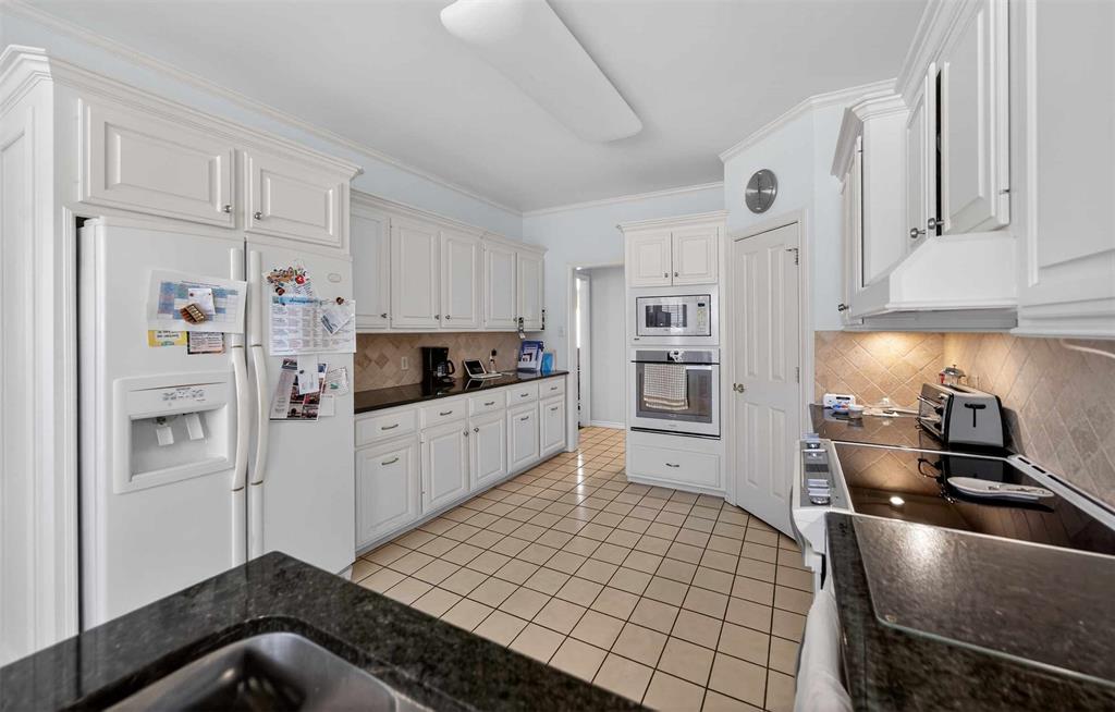 CEDAR BEND ESTS - Residential