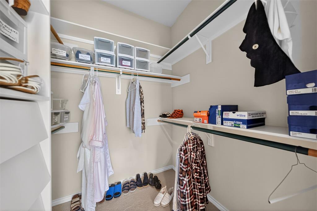 CEDAR BEND ESTS - Residential