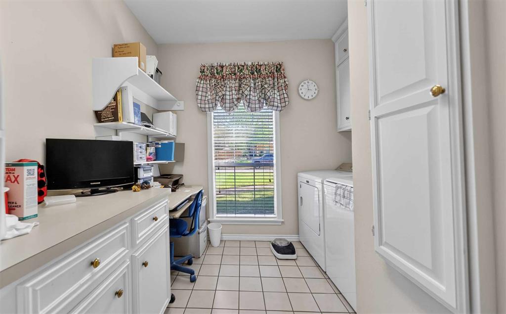 CEDAR BEND ESTS - Residential