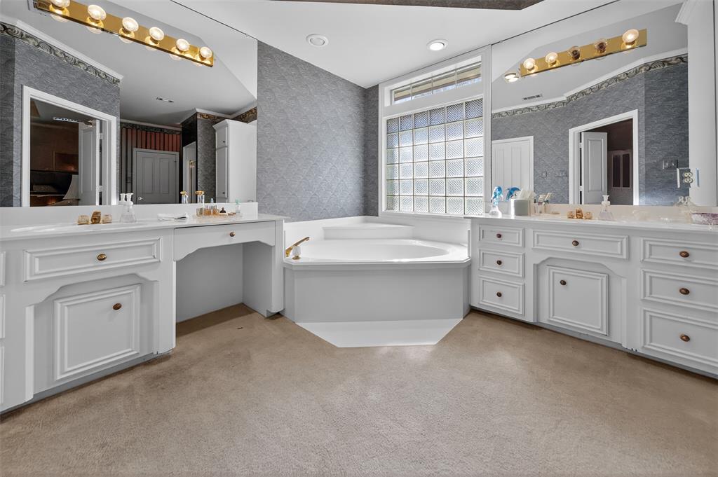 CEDAR BEND ESTS - Residential