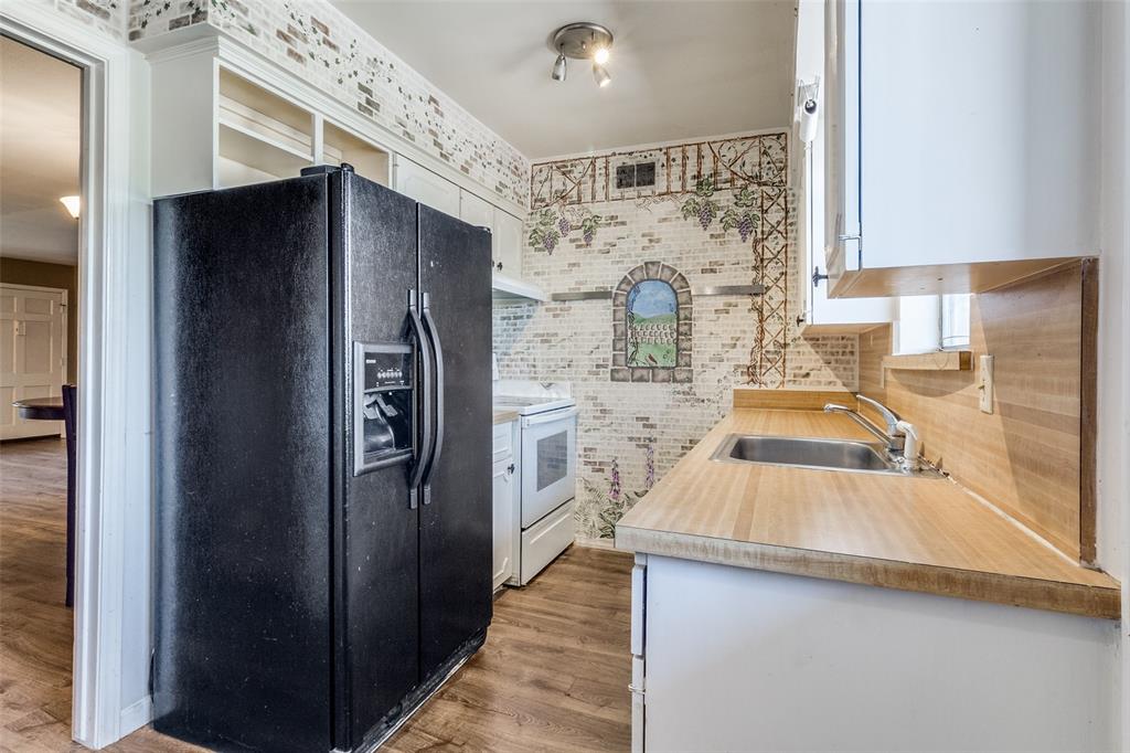 Park Royal Condos - Residential