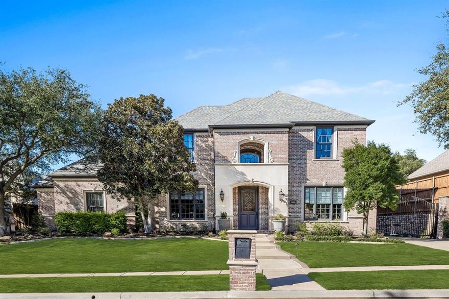 This magnificent home in Shoal Creek showcases upgraded, custom features with a private backyard oasis. The grand entry welcomes with a sweeping staircase into a formal living area that features a fireplace and floor-to-ceiling windows overlooking the covered patio and pool. This home boasts hand-scraped hardwoods throughout. The study offers generous light, hardwood flooring and walls, and a beamed ceiling. Delight in the gourmet kitchen with upgrades featuring new countertops and an island with Cambria quartz, a Viking burner and griddle range, new plumbing and light fixtures, and a walk-in pantry. The kitchen also includes a breakfast bar and butler's pantry and connects to a roomy breakfast nook that opens to a cozy den. The den offers a wood-burning fireplace with gas logs, high ceilings, and built-in cabinets. The spacious and newly-renovated primary retreat features a sitting area full of natural light, refinished hardwood flooring, and a high-ceilinged walk-in dream closet that can be converted into a second downstairs bedroom. The primary bath has been entirely renovated, with new flooring, garden tub, new quartz countertops, and new plumbing and lighting fixtures. The entire second level has also been renovated, including new flooring and plumbing. Each secondary bedroom features ensuite baths with quartz countertops and walk-in closets. Upstairs also includes a spacious game room and craft area with built-in cabinets for extra storage.  The backyard oasis features a completely renovated saltwater pool and spa, with heating, platinum ice travertine, LED lighting, and waterfall features. The patio offers a comfortable outdoor living area with a resurfaced deck, built-in gas grill, and outdoor loggia. 
This home is situated close to the Dallas North Tollway and Sam Rayburn Tollway, and just minutes away from Gleneagles Country Club and The Trails of Prestonwood Country Club.
