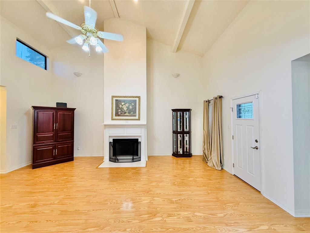 131 Fountain View