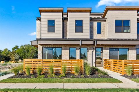 2028 Aldrich Mews Celina TX 75009