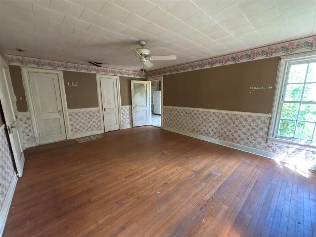 212 Sunset Avenue