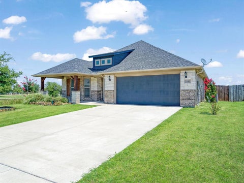 Photo of 1105 Del Mar Drive, Sherman, TX 75092 (MLS # 21323477)