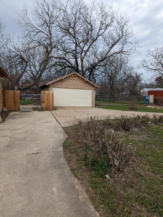 Walnut Springs, Texas 76690, United States, 3 Bedrooms Bedrooms, ,1 BathroomBathrooms,Residential,Active,85777