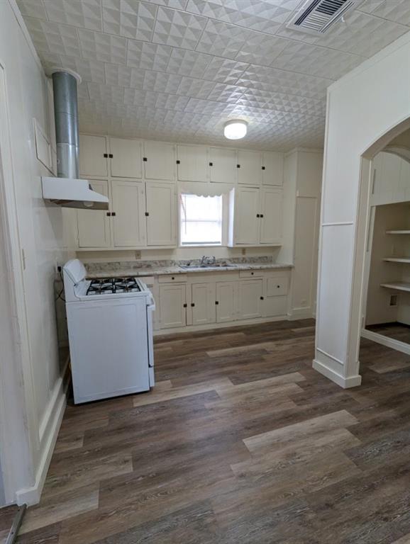 Walnut Springs, Texas 76690, United States, 3 Bedrooms Bedrooms, ,1 BathroomBathrooms,Residential,Active,85777