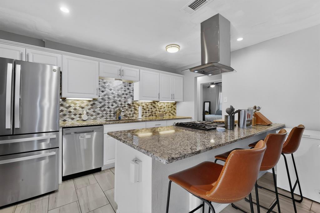 2302 Lagoon Drive