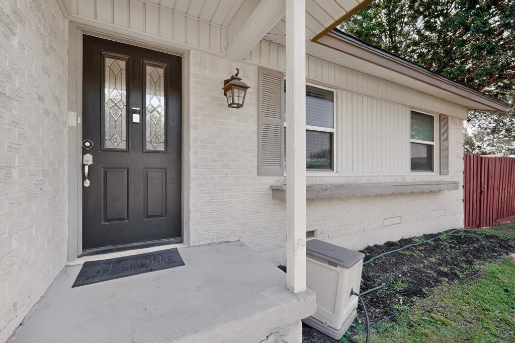 2302 Lagoon Drive