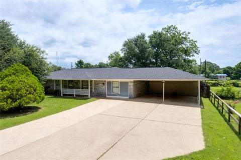 Photo of 109 County Road 1224, Mount Pleasant, TX 75455 (MLS # 21311686)