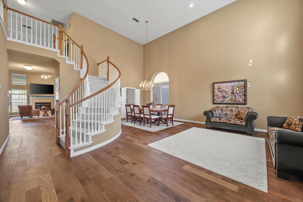 14633 Lakecrest Drive