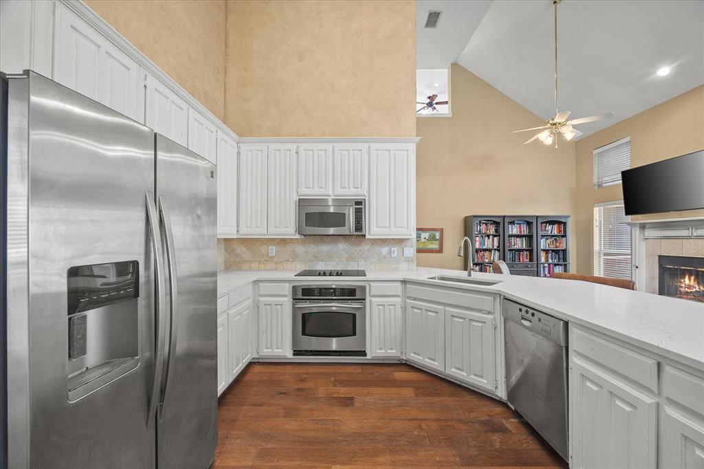 14633 Lakecrest Drive