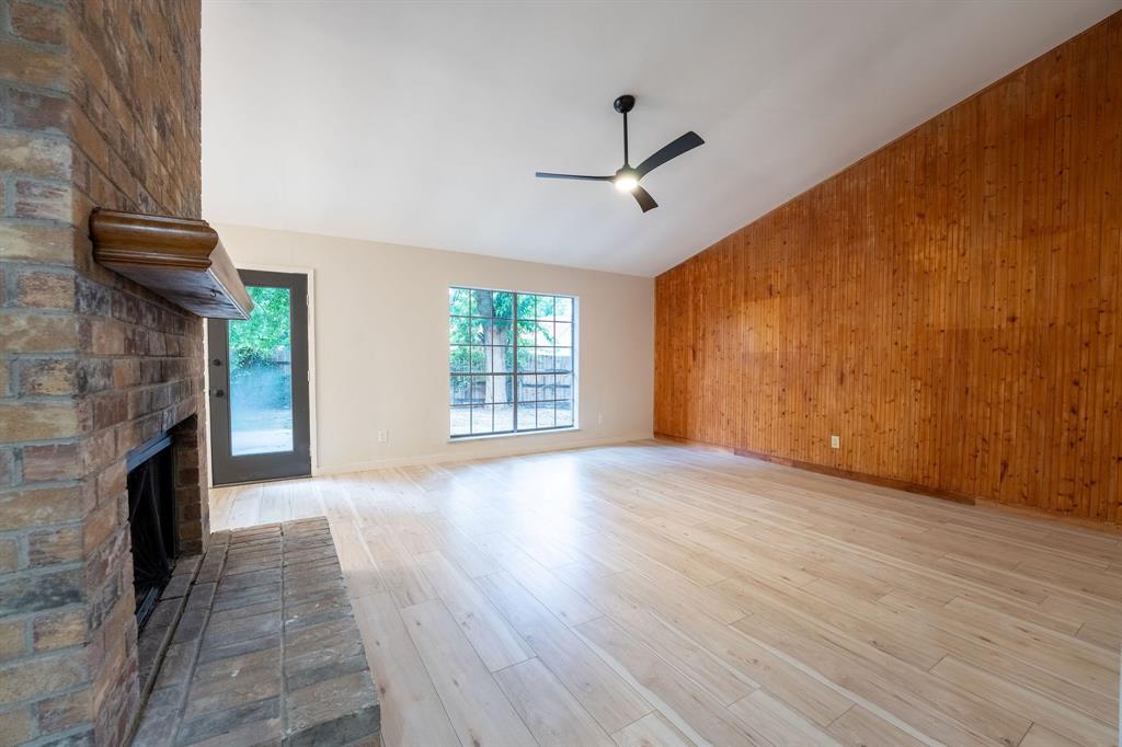 3806 Wooddale Court