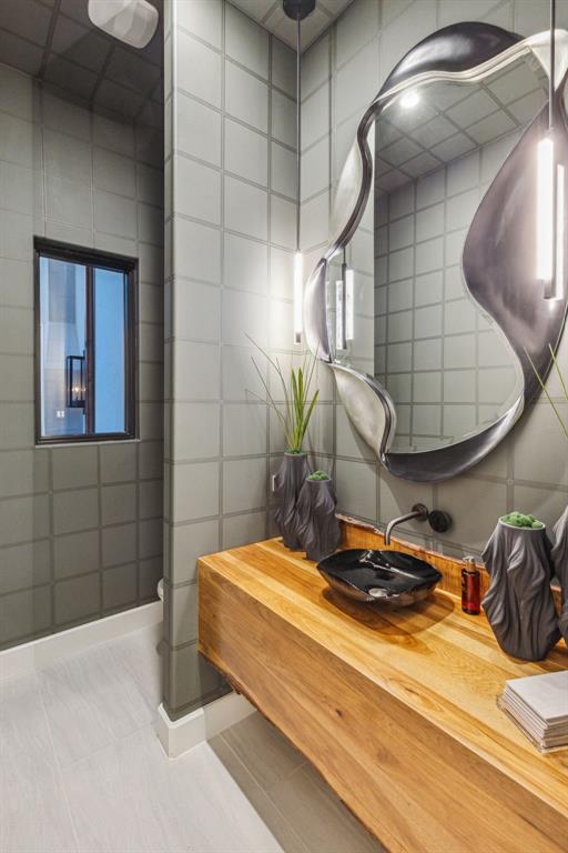 Oak Alley - Residential