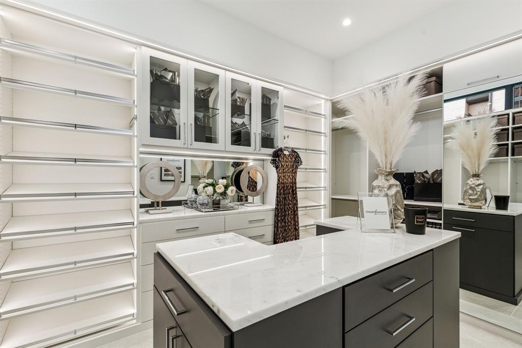 Oak Alley - Residential