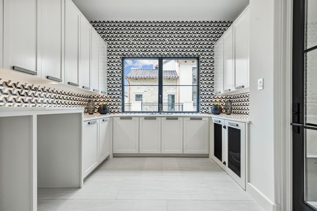 Oak Alley - Residential