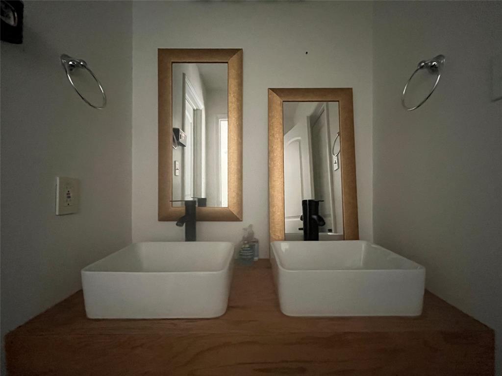 Meadowbrook Hills Chimney Wood - Residential