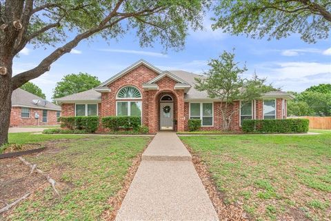 Photo of 1216 Darbyton Drive, Hewitt, TX 76643 (MLS # 21238221)