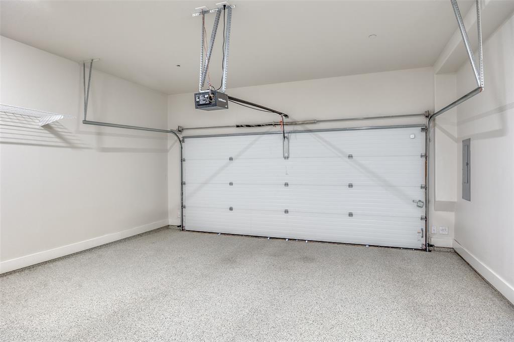 3816 Roseland Avenue C200