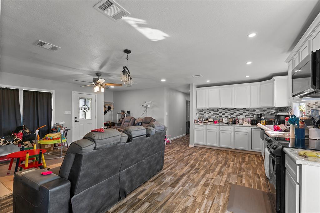 8195 SW County Road 2010