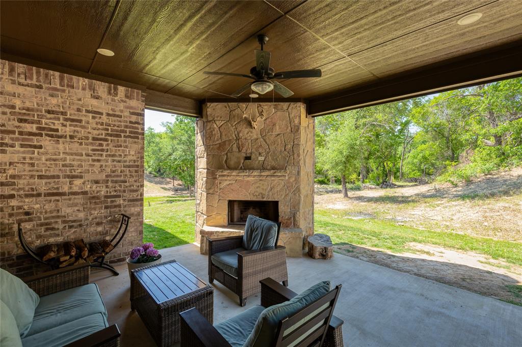 1033 Tex Lane
