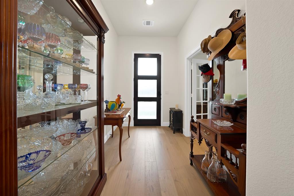 1521 Alexander Drive