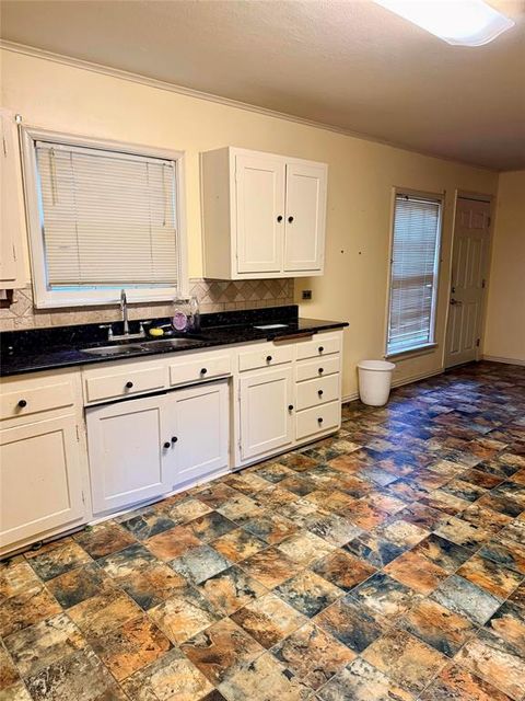 Tiny photo for 3321 Herring Avenue, Waco, TX 76708 (MLS # 21341222)
