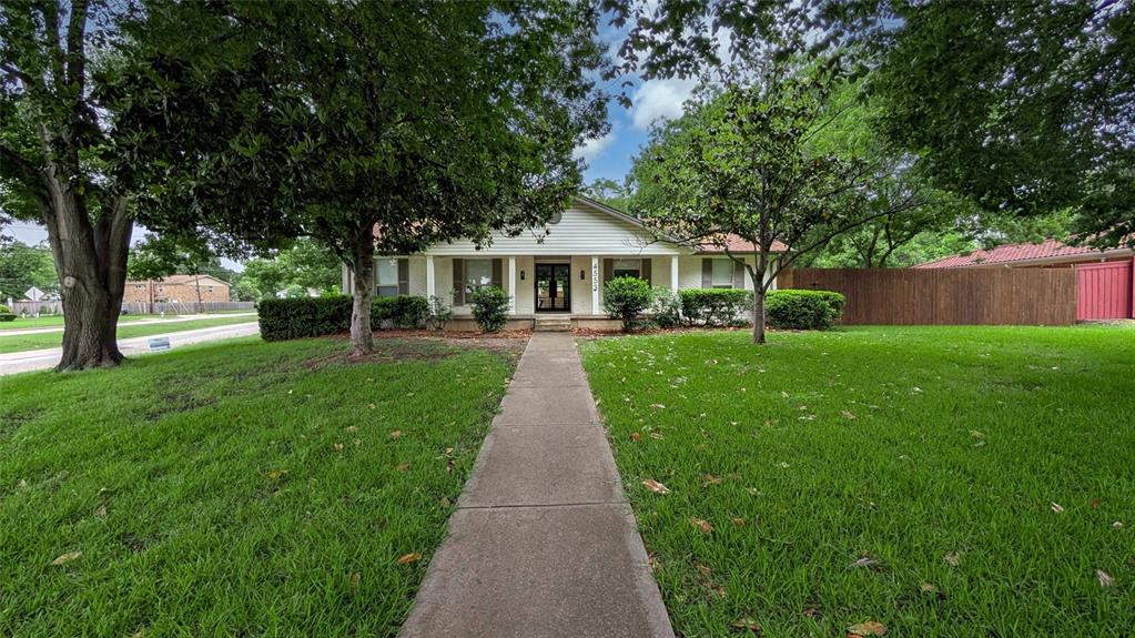 4553 Ivy Drive