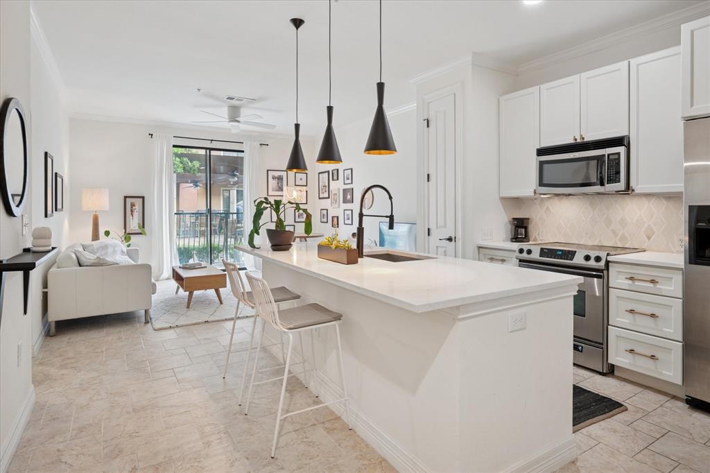8616 Turtle Creek Boulevard 200