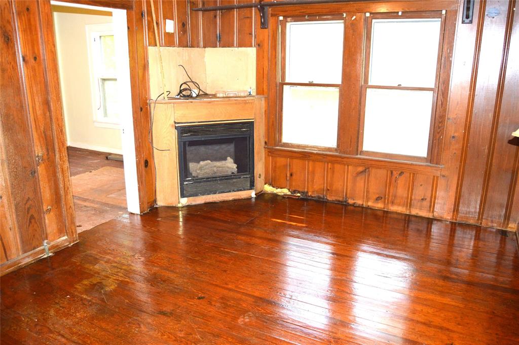 Terrell Rev - Residential