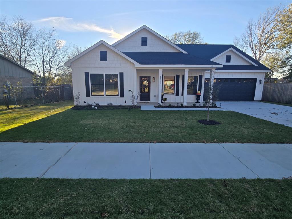 1500 Brackens Street