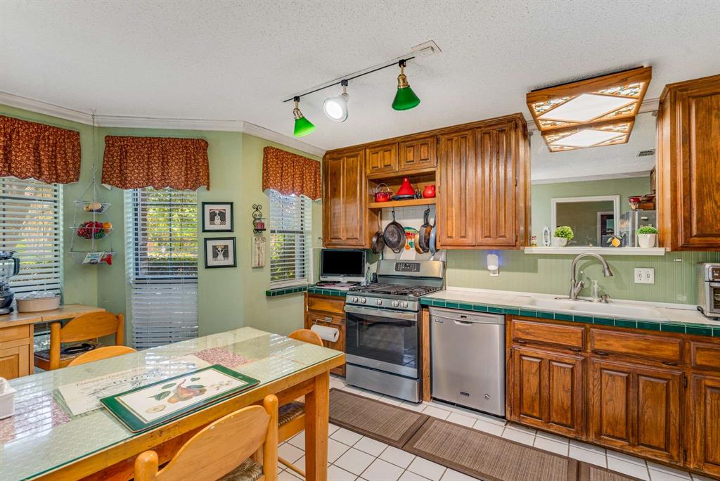 704 Cobblestone Court